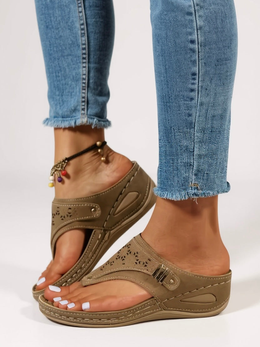 Amalthea | Women's Comfort Thong Platform Sandals - Image 2