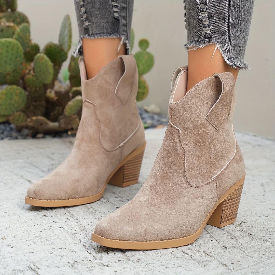 Britta | Women&