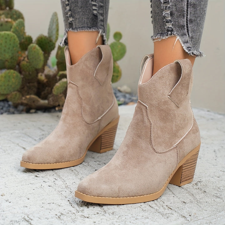 Britta | Women&
