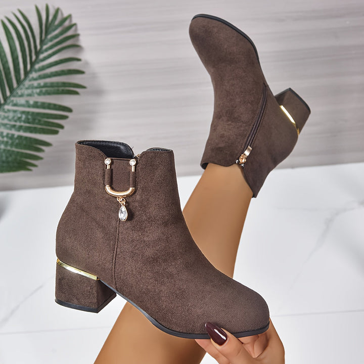 Darcie | Women&