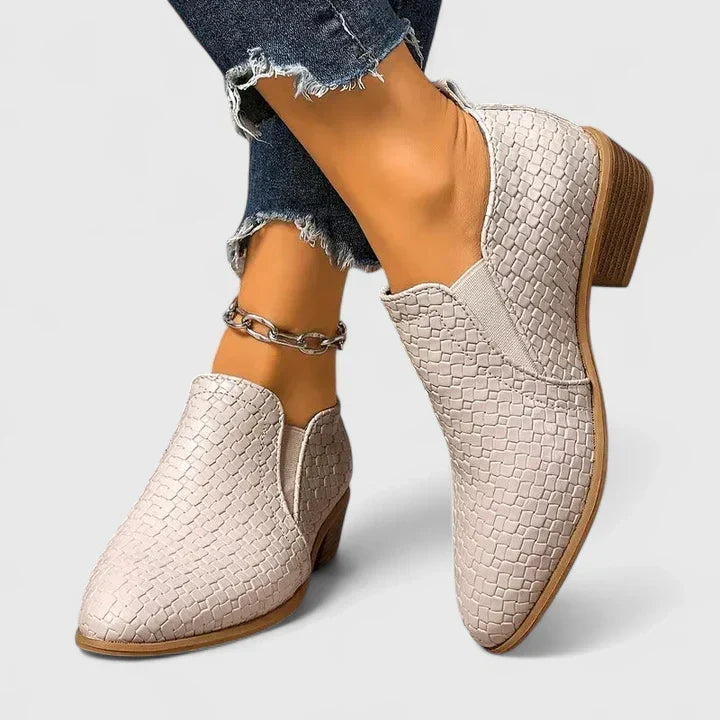 Lorwen | Women&