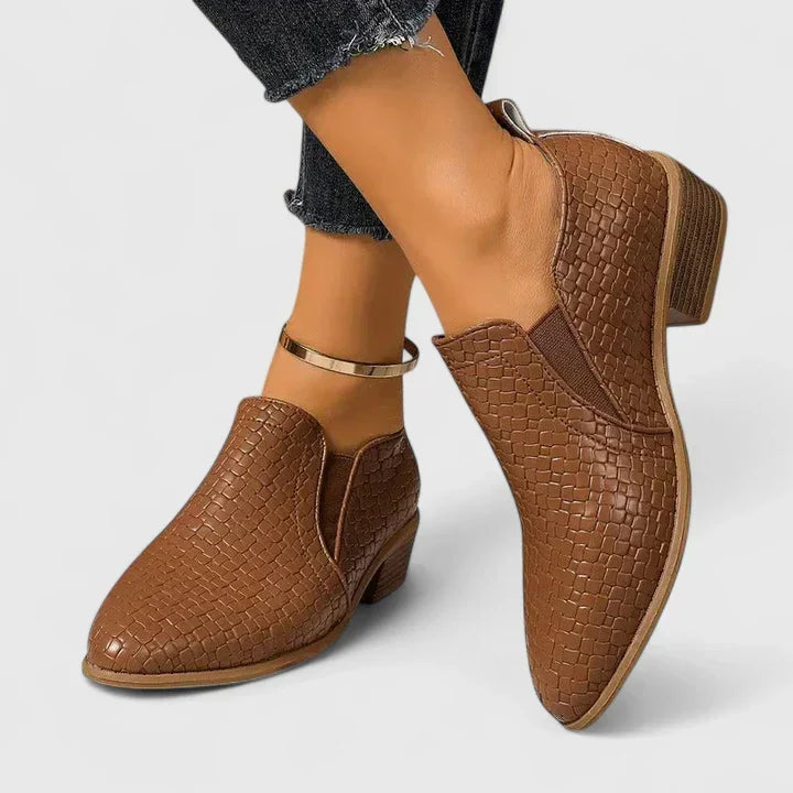 Lorwen | Women&
