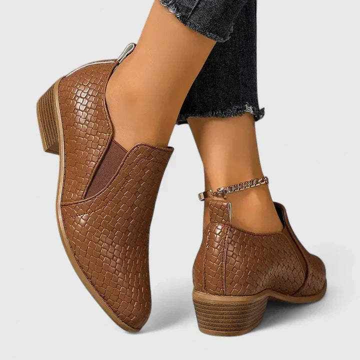 Lorwen | Women&