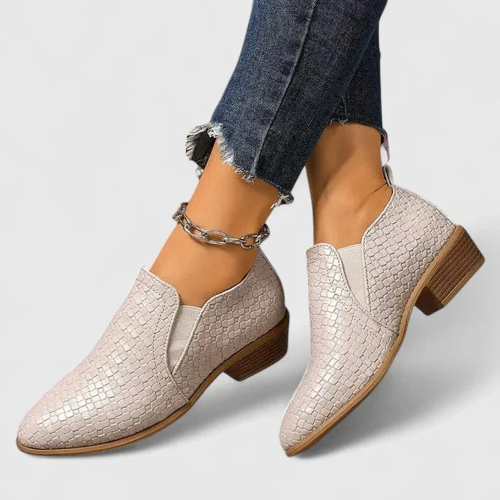 Lorwen | Women&
