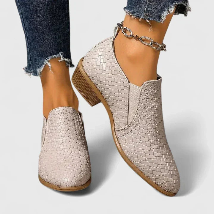 Lorwen | Women&