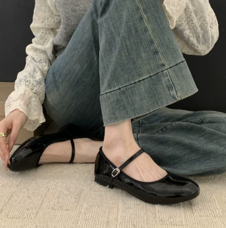 Odette | Women's Low Block Heel Mary Jane Shoes - Image 1